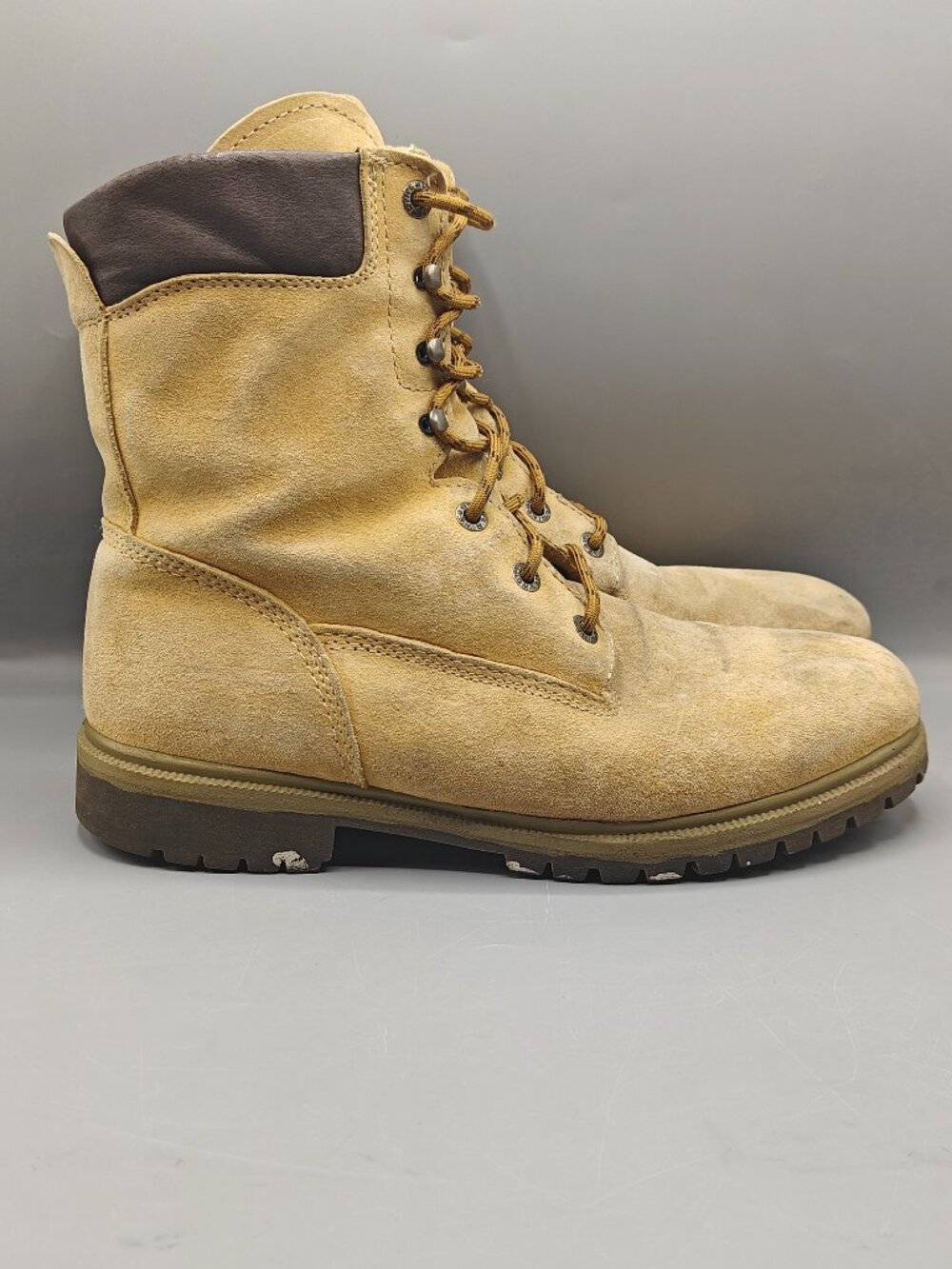 WOLVERINE Boots Oil Resisting Men's 11M Tan Suede Soft Toe 10" Lace Up W01195 Pr